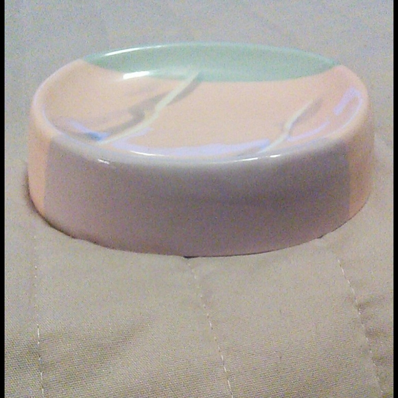 Vintage Vohann of Calif soap dish/towel holder - Picture 4 of 5